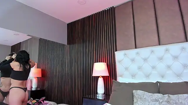 Snapshot of SamyySwet chatting on 11.23.25 SamyySwet online show from 11.23.25