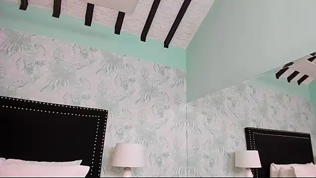 Snapshot of SamyySwet chatting on 12.01.25 SamyySwet online show from 12.01.25