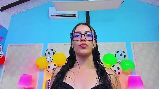 Snapshot of SamyySwet chatting on 06.30.26 SamyySwet online show from 06.30.26