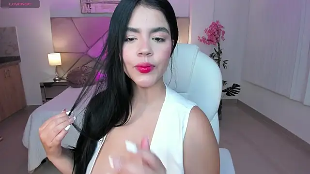 Mila blaze online show from 11.28.25