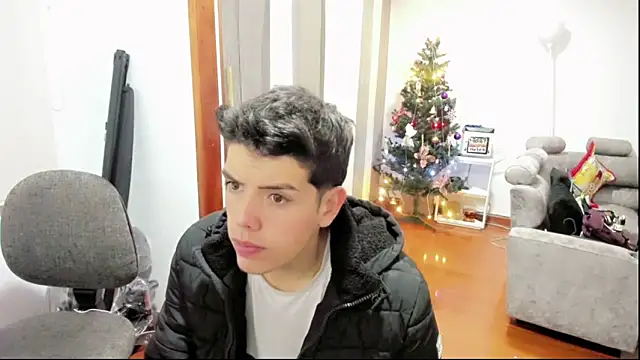 mattebret11 online show from 11.13.25