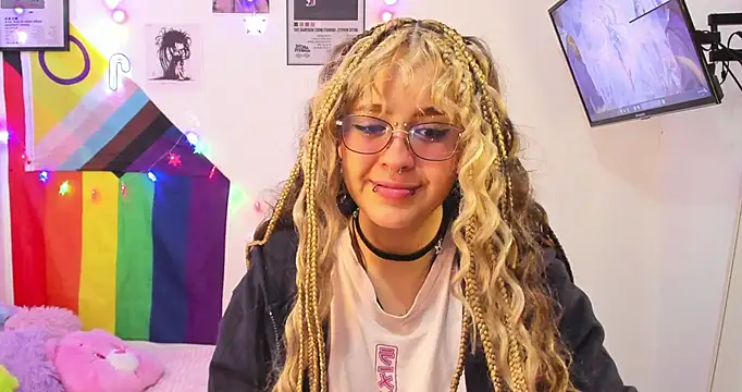 NekoWaifu online show from 11.29.25