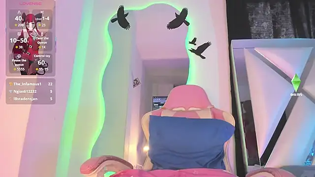 Snapshot of Mara_royal chatting on 12.01.25 Mara royal online show from 12.01.25