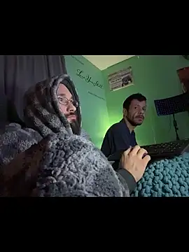 Snapshot of versatilevortex chatting on 11.21.25 versatilevortex online show from 11.21.25