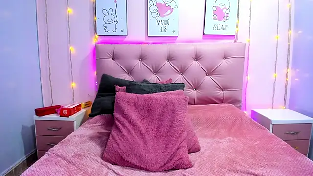 Issaa Tyler online show from 02.03.26