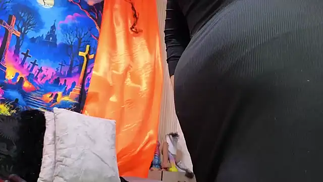 sofiagutierrez   online show from 10.11.25