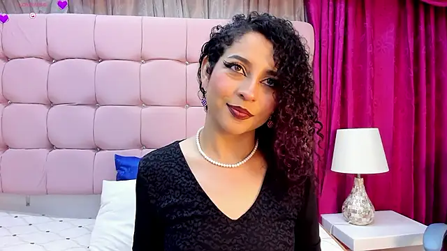 Snapshot of Kayla_Moon_ chatting on 02.13.26 Kayla Moon online show from 02.13.26