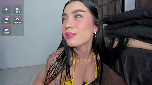 Scarlet  Jones  online show from 04.21.26