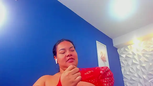 freya cole  online show from 10.06.25