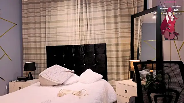 Snapshot of Angel-dragun chatting on 11.20.25 Angel-dragun online show from 11.20.25