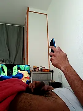 Snapshot of Mikaaa97 chatting on 11.05.25 Mikaaa97 online show from 11.05.25