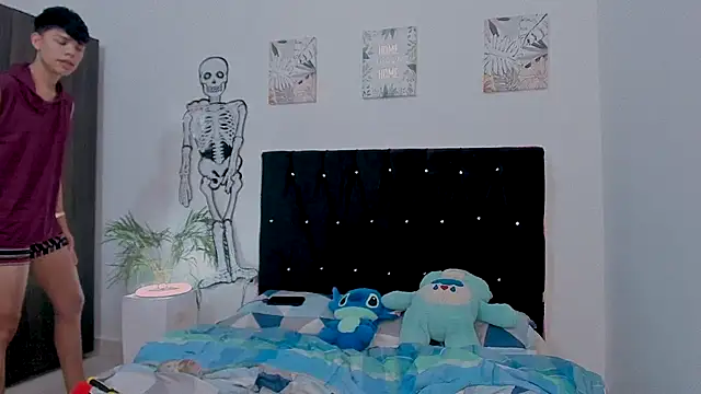 Snapshot of Zacktorres_ chatting on 10.17.25 Zacktorres  online show from 10.17.25