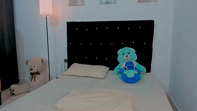 Snapshot of Zacktorres_ chatting on 10.26.25 Zacktorres  online show from 10.26.25