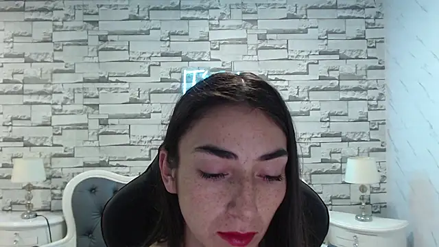 Maily a  online show from 10.11.25