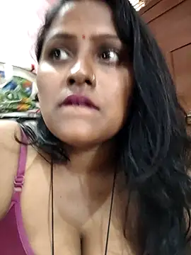 Jasmine Januja online show from 05.06.26