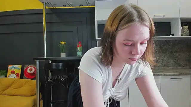 Sophi X online show from 10.14.25