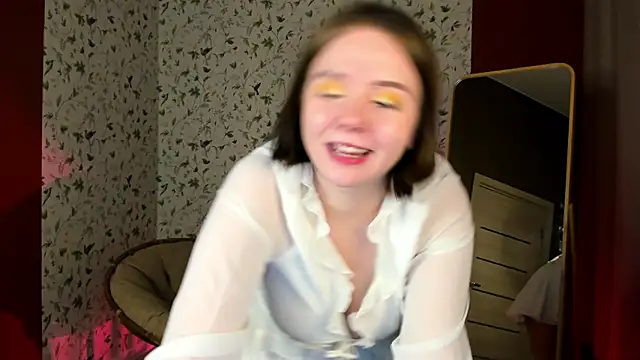 Sophi X online show from 12.03.25