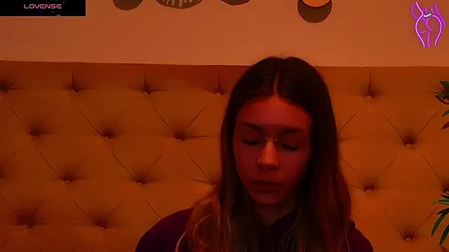 Snapshot of CoraVex chatting on 10.01.25 CoraVex online show from 10.01.25