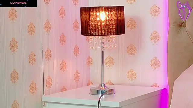 Snapshot of CoraVex chatting on 10.10.25 CoraVex online show from 10.10.25