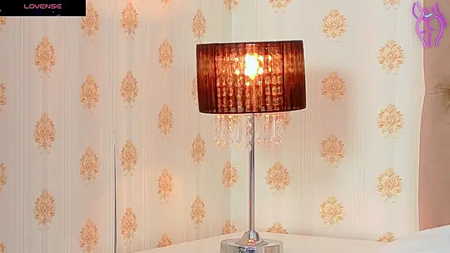 Snapshot of CoraVex chatting on 10.13.25 CoraVex online show from 10.13.25