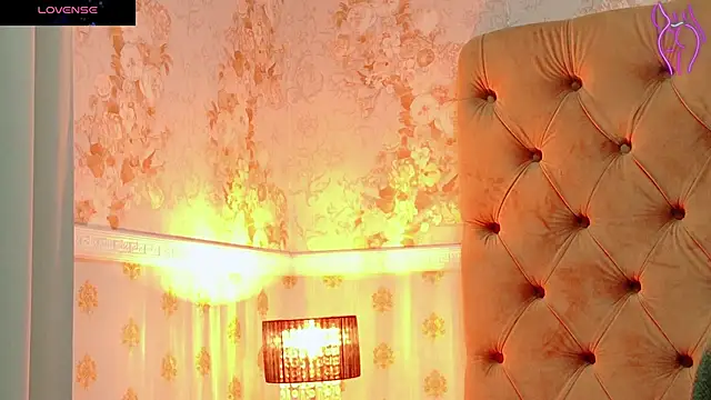 Snapshot of CoraVex chatting on 10.31.25 CoraVex online show from 10.31.25