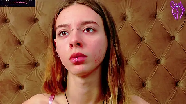 Snapshot of CoraVex chatting on 11.27.25 CoraVex online show from 11.27.25