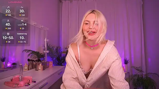 Amelia Wells online show from 10.10.25