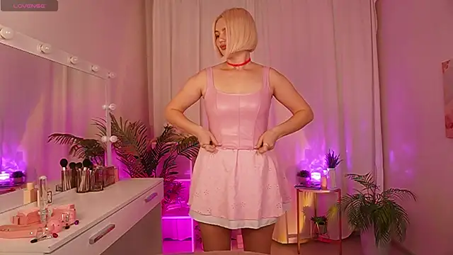 Amelia Wells online show from 10.13.25