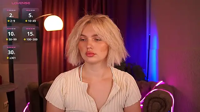 Amelia Wells online show from 11.24.25