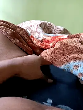 Snapshot of romero115 chatting on 12.05.25 romero115 online show from 12.05.25