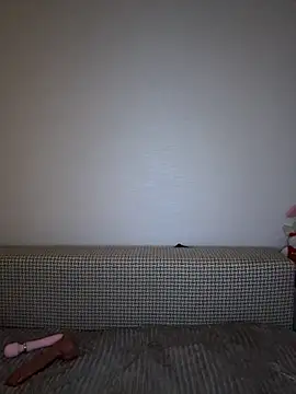 Snapshot of MissOyee chatting on 10.11.25 MissOyee online show from 10.11.25