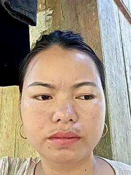 emly-xinh18 online show from 09.17.25