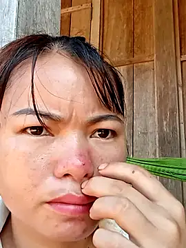 emly-xinh18 online show from 10.20.25