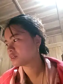 emly-xinh18 online show from 11.18.25