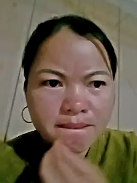 emly-xinh18 online show from 11.26.25