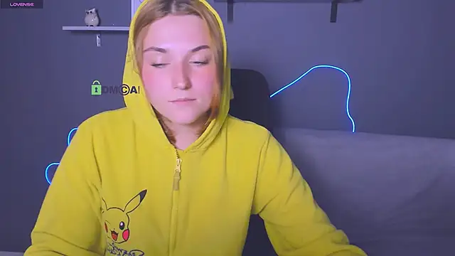 casey meow  online show from 09.29.25