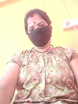 Snapshot of Hott_locky chatting on 11.02.25 Hott locky online show from 11.02.25