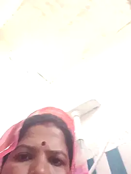 Snapshot of Hott_locky chatting on 11.22.25 Hott locky online show from 11.22.25