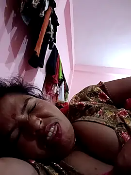 Snapshot of Hott_locky chatting on 11.26.25 Hott locky online show from 11.26.25