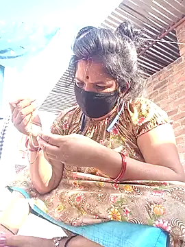 Snapshot of Hott_locky chatting on 11.28.25 Hott locky online show from 11.28.25