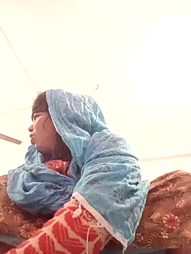 Snapshot of Hott_locky chatting on 11.28.25 Hott locky online show from 11.28.25