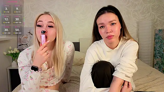 Snapshot of MarniOrdway chatting on 12.05.25 MarniOrdway online show from 12.05.25