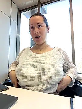 bichota85 online show from 02.06.26