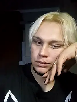 Snapshot of MargoShein chatting on 09.24.25 MargoShein online show from 09.24.25