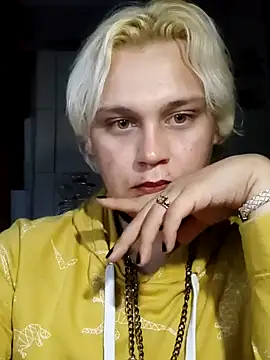 Snapshot of MargoShein chatting on 09.25.25 MargoShein online show from 09.25.25