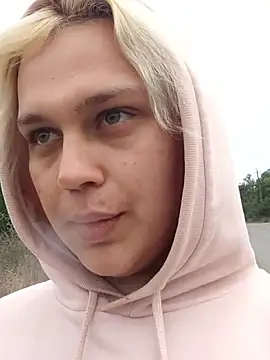 Snapshot of MargoShein chatting on 09.29.25 MargoShein online show from 09.29.25