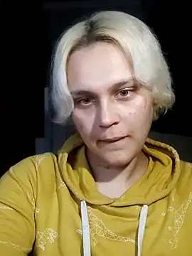 Snapshot of MargoShein chatting on 10.19.25 MargoShein online show from 10.19.25