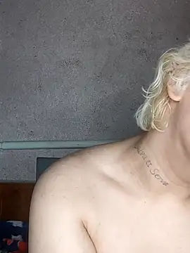 Snapshot of MargoShein chatting on 11.25.25 MargoShein online show from 11.25.25