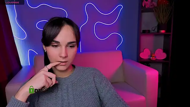 Snapshot of ariana_ross7 chatting on 11.24.25 ariana ross7 online show from 11.24.25