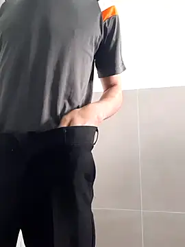 Snapshot of oi_novin2 chatting on 11.09.25 oi novin2 online show from 11.09.25